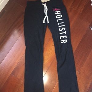 NAVY HOLLISTER SWEATPANTS